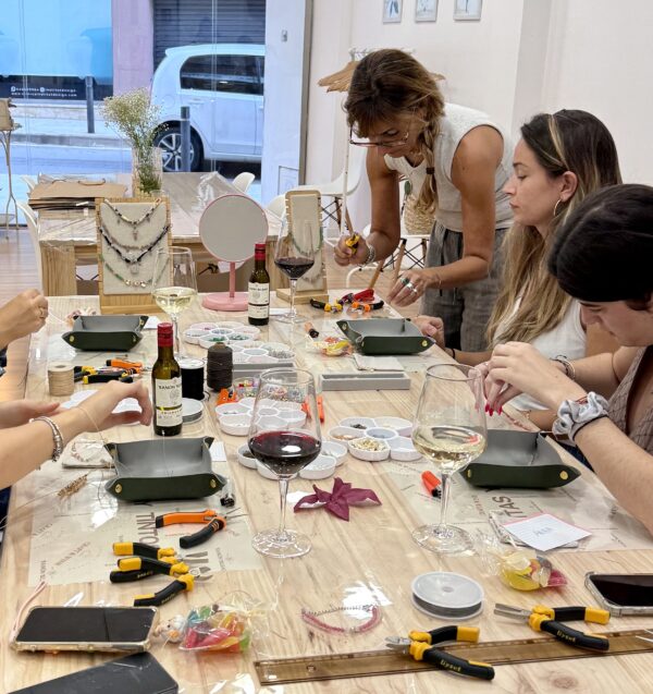 Jewels ¡Crea tu Propia Joya!